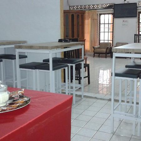 Pondok Heras Suite Джакарта Экстерьер фото